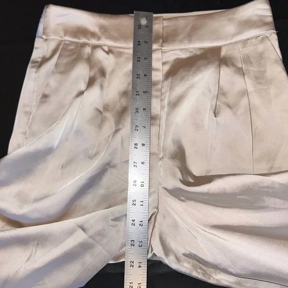 NWT Express Women’s Satin Pants Beige Super High Waisted Wide Leg Trousers Sz 2 - Picture 14 of 14